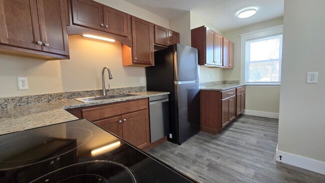 Photo - 39 W School St Unit B