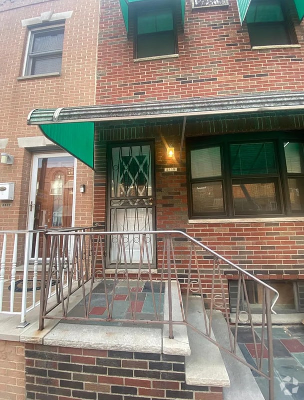 Building Photo - 2539 S Sartain St Rental