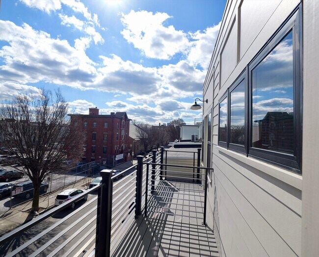 Photo - 181 Bennington St Unidad #3