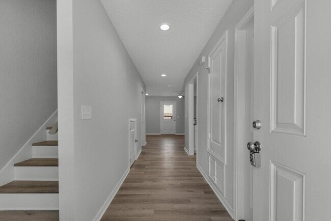 Photo - 2259 Whitman Ln