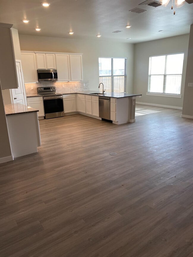 Photo - 1907 136th St