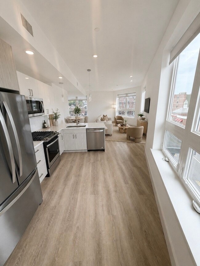 388 Market St Unit 401