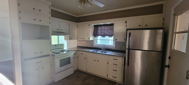 Photo - 3311 Barton Ave NW