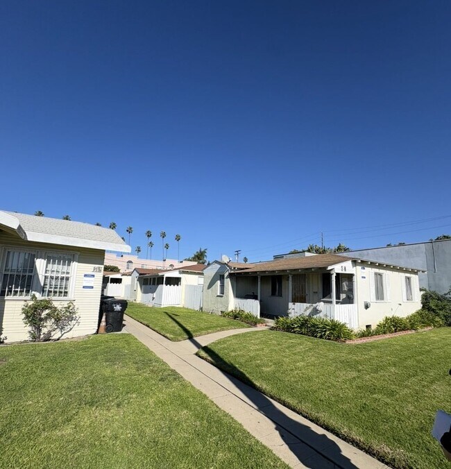 Photo - 407- 413 Manchester Blvd