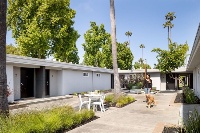 Building Photo - Parallel Rental