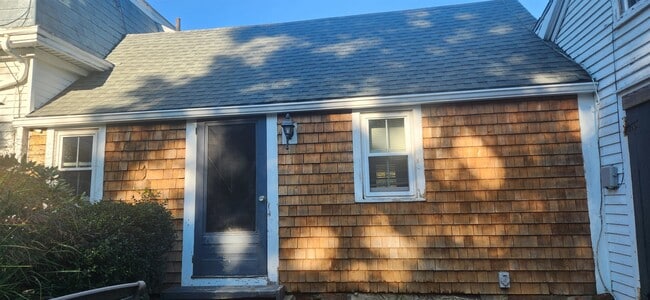 Building Photo - 404 Sagamore Rd Unit Back Rental