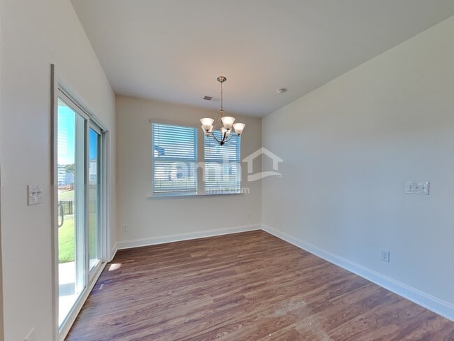 Photo - 112 Twin River Dr