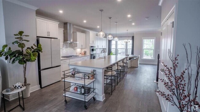 Building Photo - 2155 Burnside Dr NW Rental