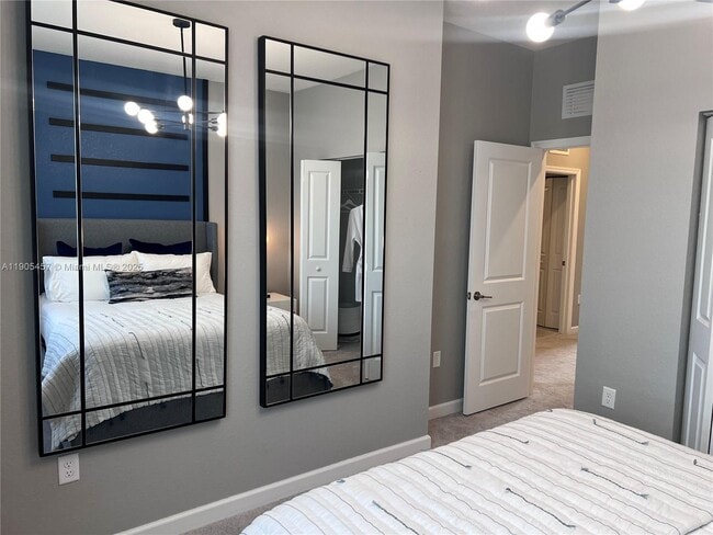 Photo - 640 SE 14th St