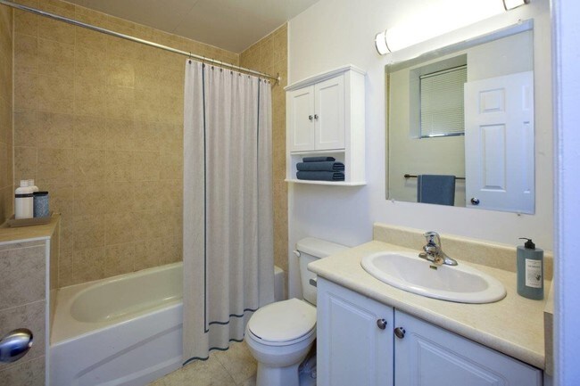 Photo - 80 Beverley Street