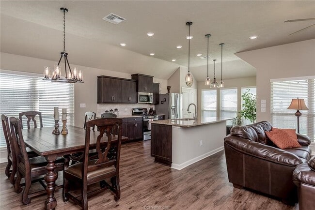 Photo - 4145 Shallow Creek Loop