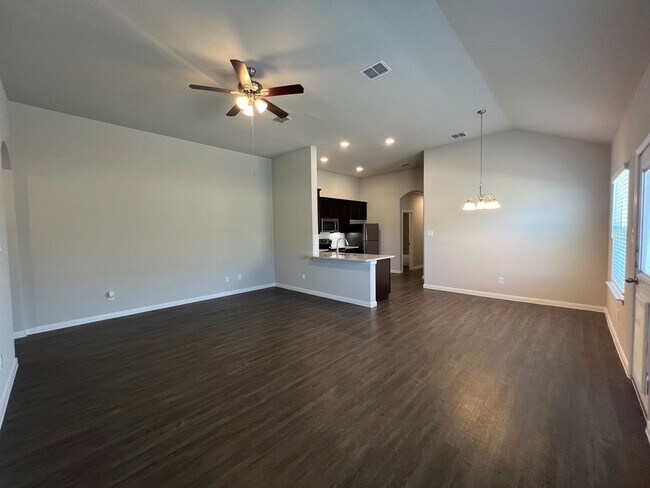 Photo - Luxury 3/2 Duplex in Seguin, Texas
