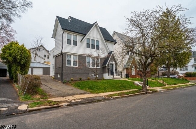 Building Photo - 41 Meadowbrook Rd Rental