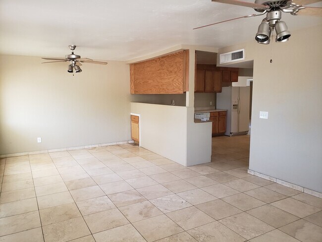 Photo - 841 E Cinnabar Ave