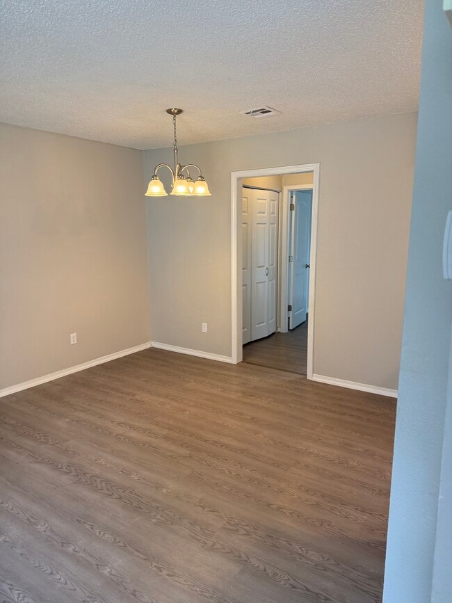 Photo - 1621 Chestnut St