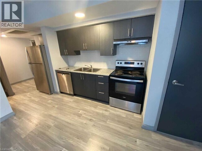 Photo - 275F Larch St Unit 203