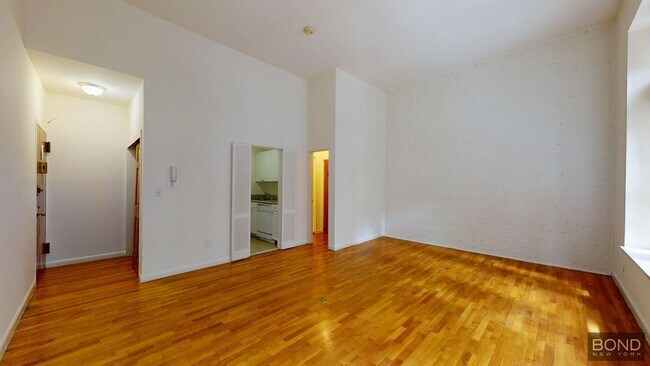 Photo - 107 W 69th St Apartment Unit 1B