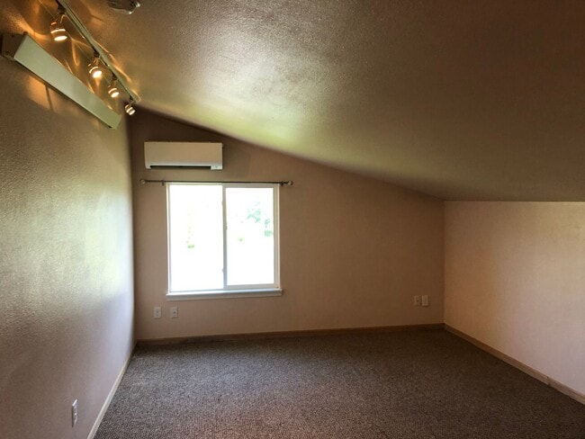 Photo - 7th Street-FBH Unit 7th St. Loft