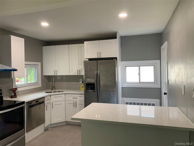 Photo - 402 Leslie Ln