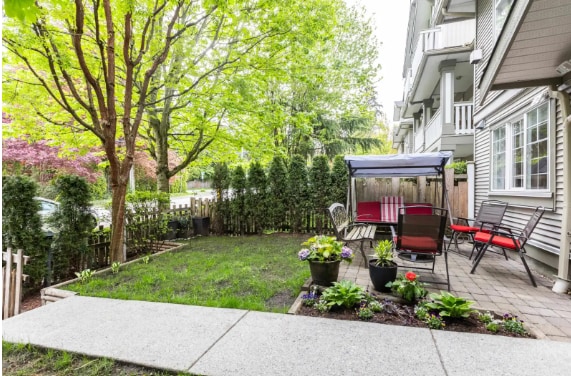 2733 Parkway Dr Unit 4 Bedroom Townhouse with Private Patio & Yard