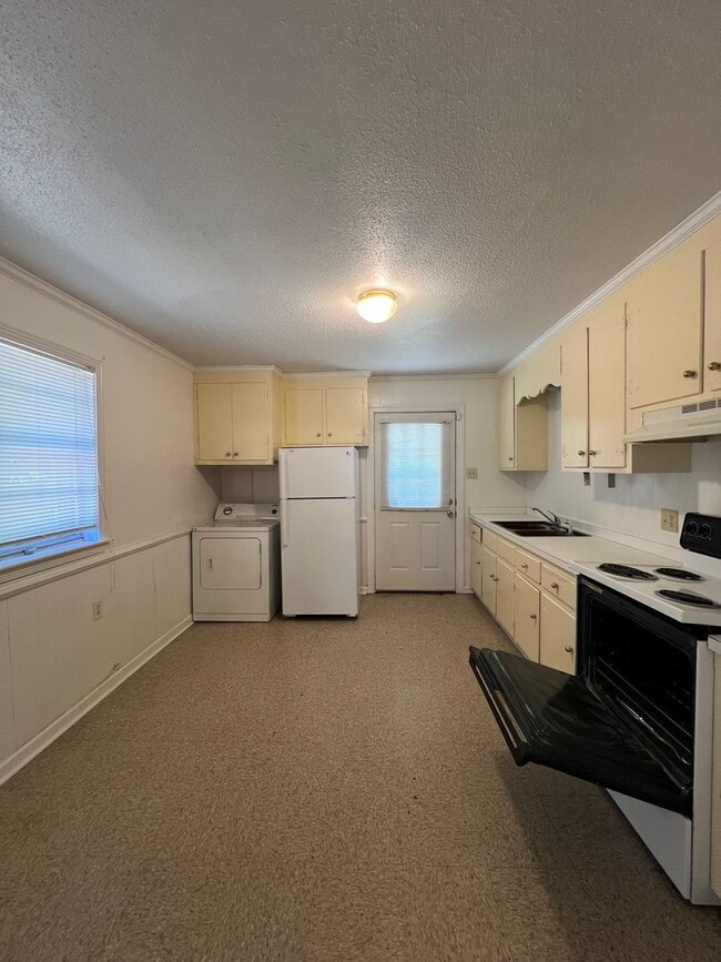 Photo - Excellent Location! 2 BR | 1 BA Brick Dupl...