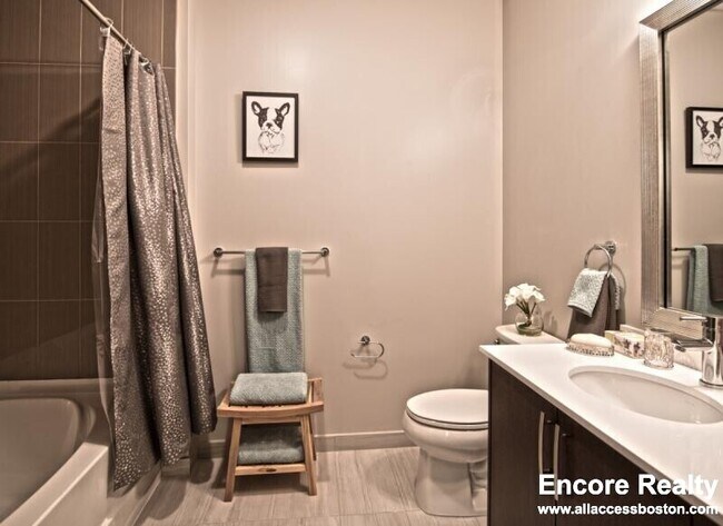 Photo - 625 Thomas Burgin Pkwy Unidad 2