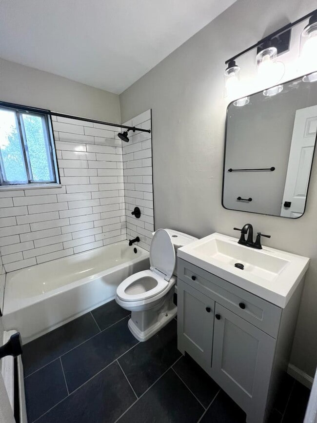 247 Creek Rd Unit 16