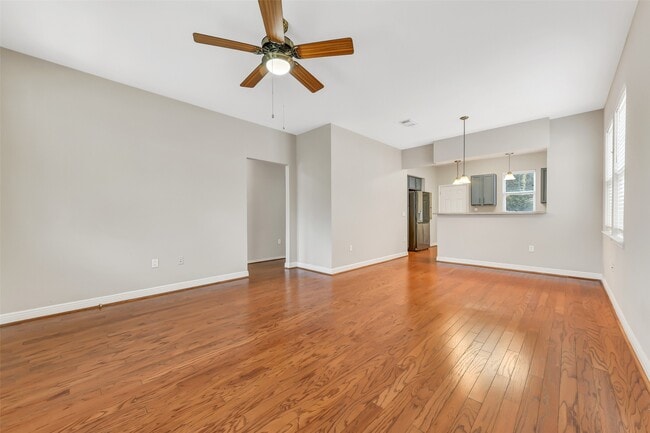 Photo - 4418 N Live Oaks Cir