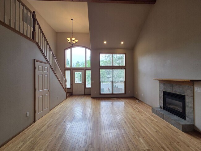 Photo - 795 NE Majesty Ln