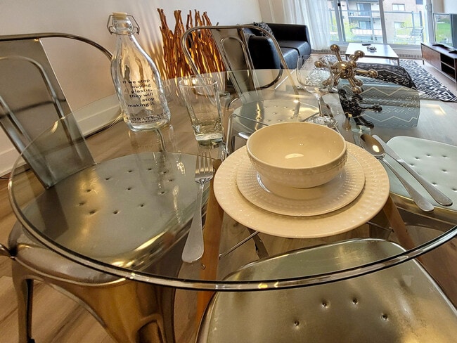 Photo - 3000 Av. Colomb Unit SI ID1222974P