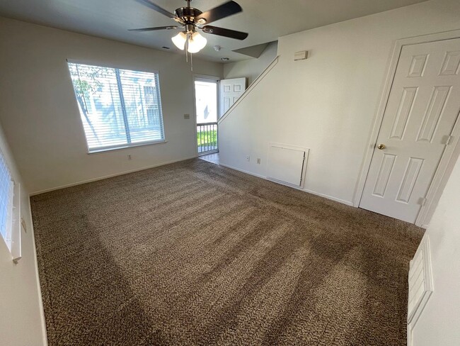 Photo - 3905 Pheasant Dr Unidad 1