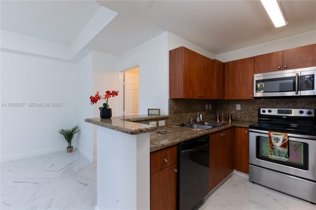 Photo - 1009 SW 144th Ave