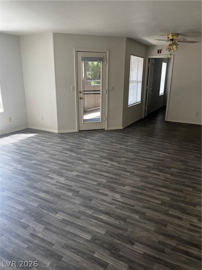 Photo - 701 Capri Dr Unidad 11B