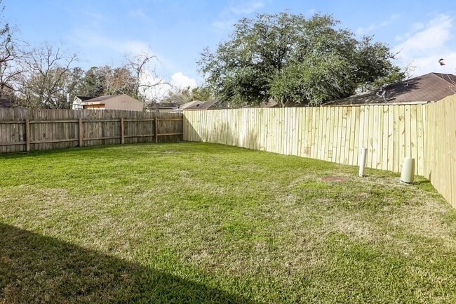 Building Photo - 5207 Riverwood Dr Rental