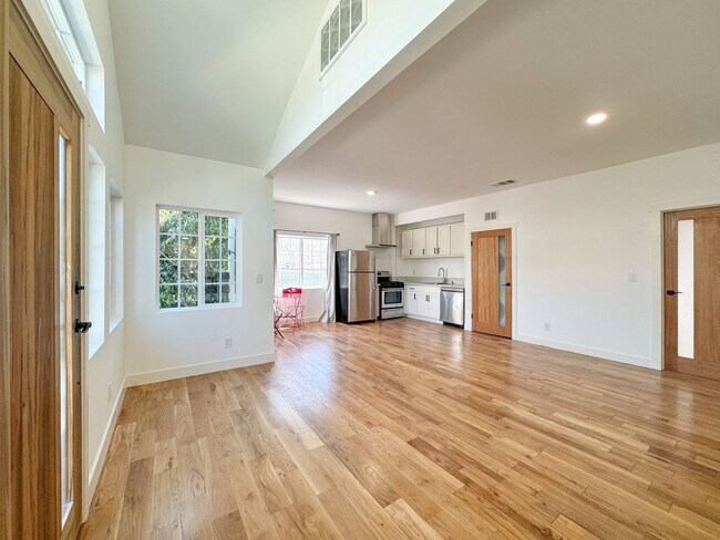 Photo - The Fairmount Four Unit 2418 Fairmount St.