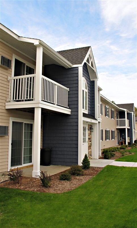 Country Place Exterior 4 - Country Place Apartments