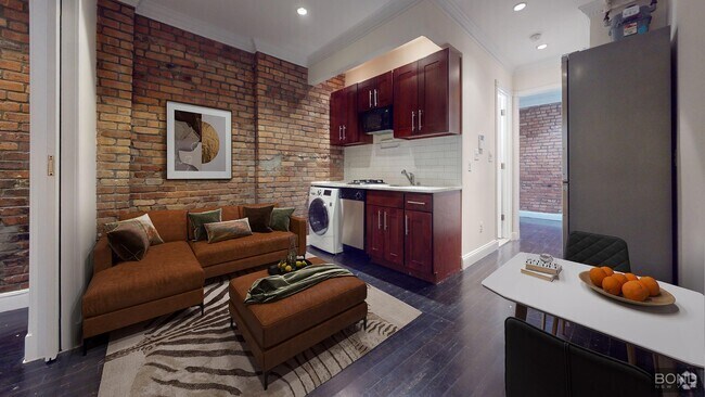 Building Photo - 610 E 9th St Unit 8 Rental