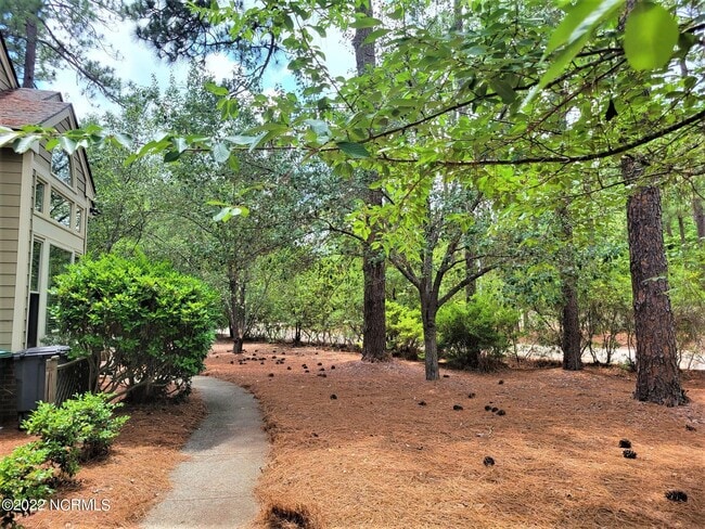 Photo - 301 Hampton Ct