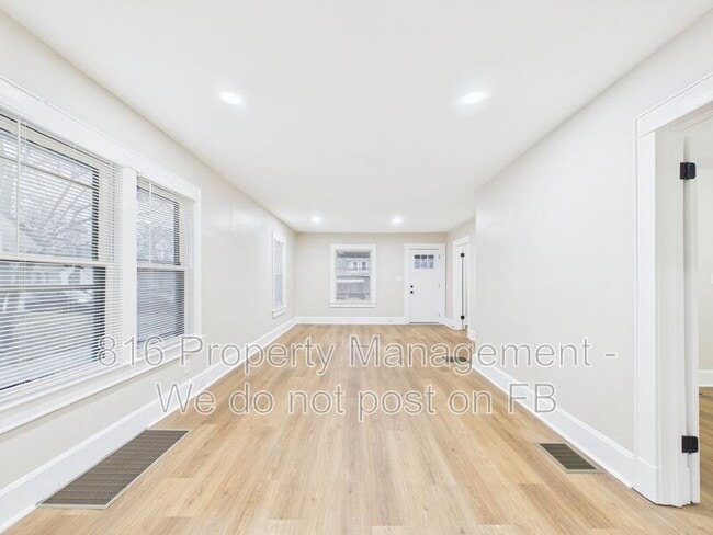 Photo - 641 S Huttig Ave