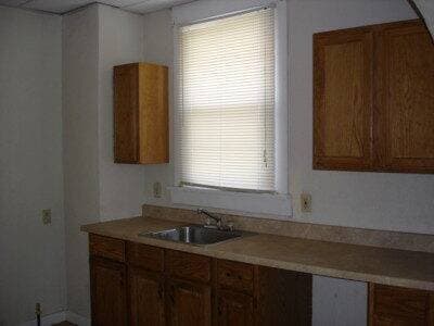 Photo - 559 Neale Ave SW