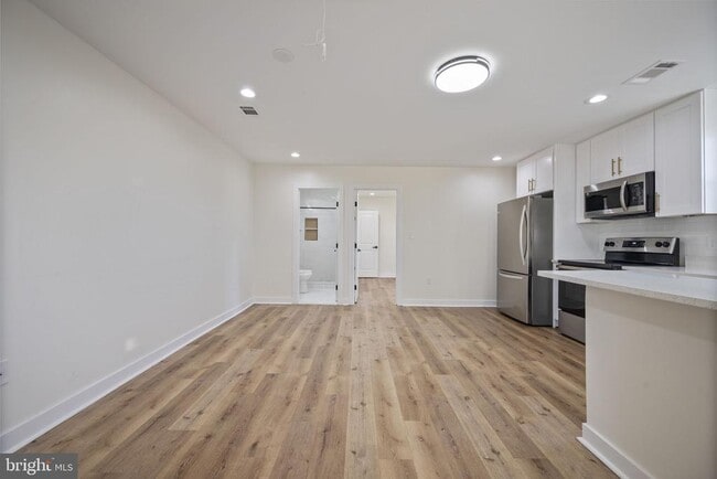 Photo - 555 S Marlyn Ave