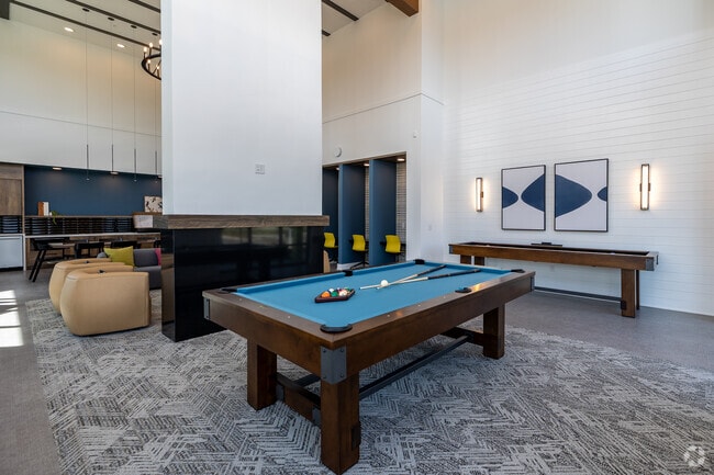 casa club - Lofts at San Marco East