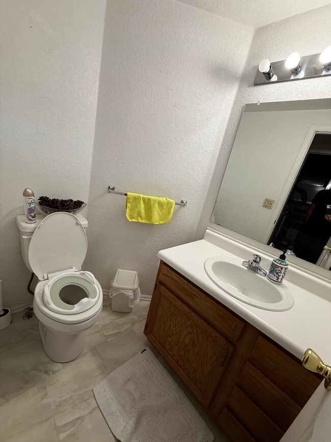 Photo - 8043 Clay Dr