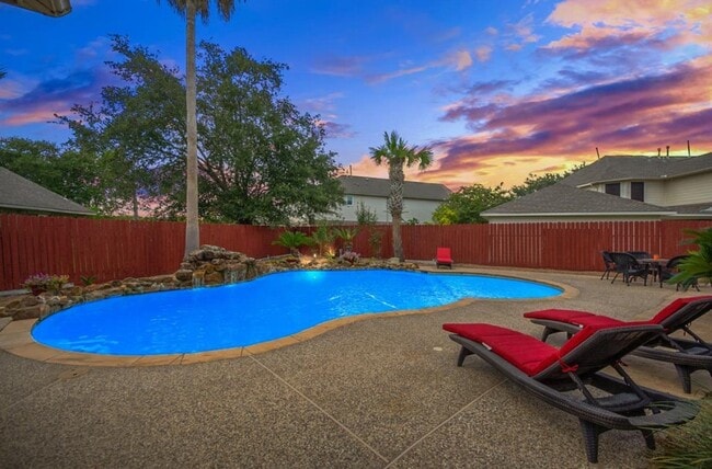 Photo - 303 N Elder Grove Dr