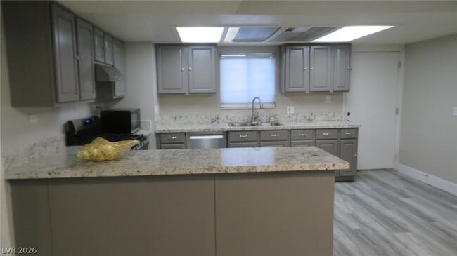 Photo - 5844 Willard St