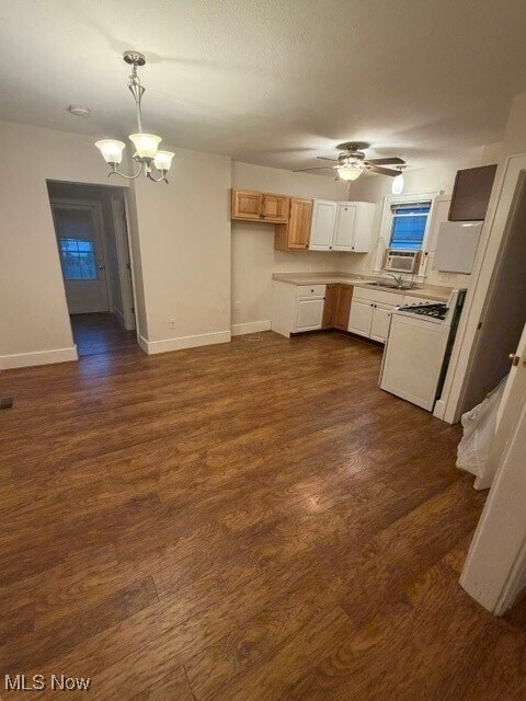 Photo - 685 Brown St