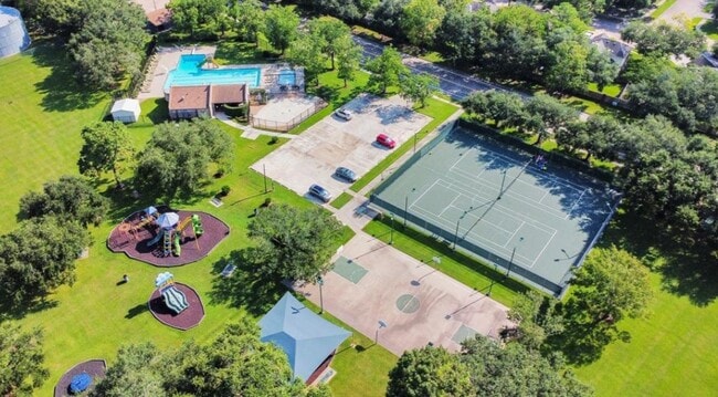 Building Photo - 3005 Wood Hollow Dr