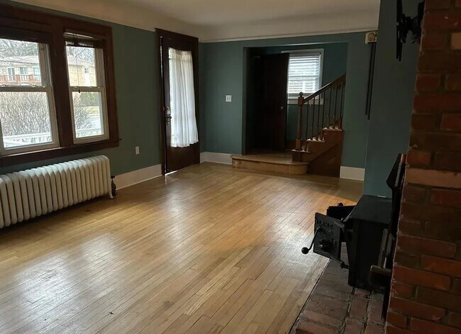 Photo - 613 E Lincoln Ave