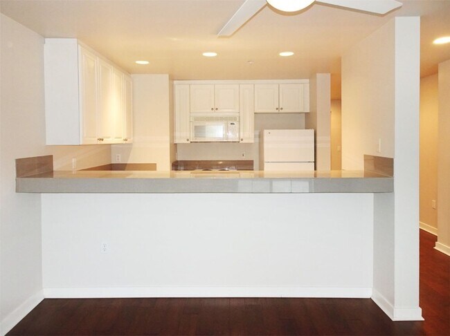 Photo - 1bd/1ba Seattle Condo Unit 608