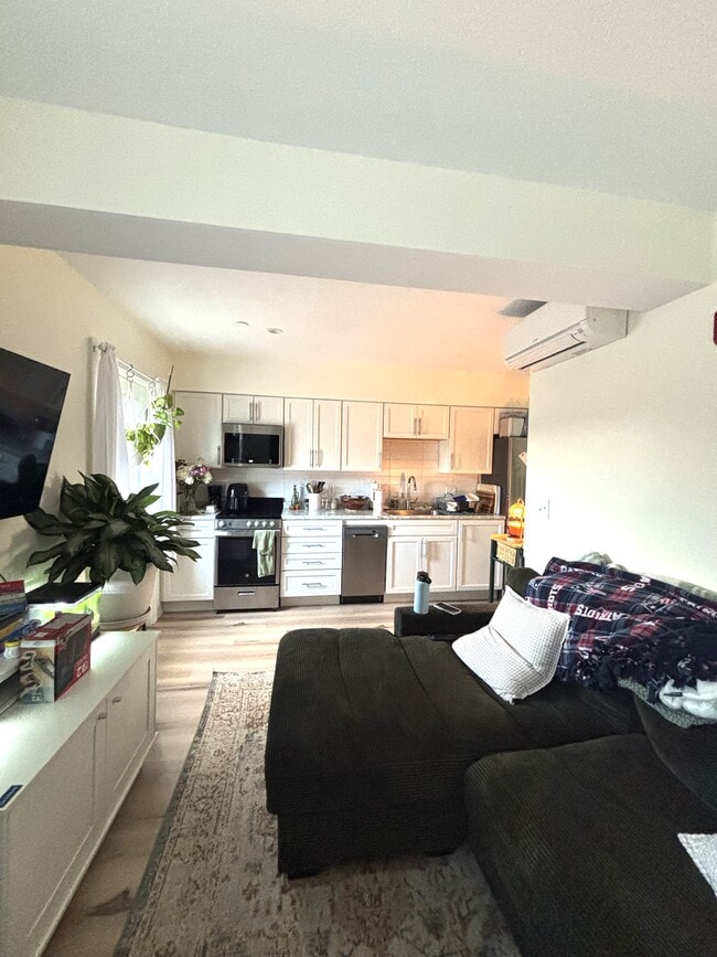 Photo - 38 Ladds Ln Unit 4